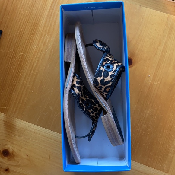 Lightly worn, size 8.5 Jack Rogers leopard print - Picture 3 of 4